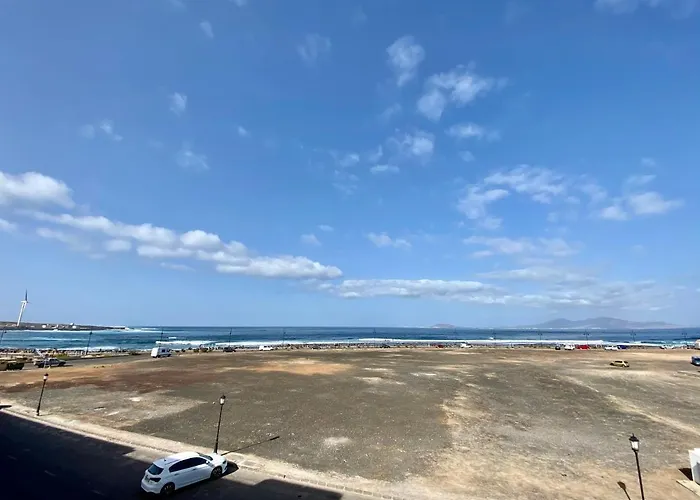 Modern Apartment With Sea Views In Corralejo